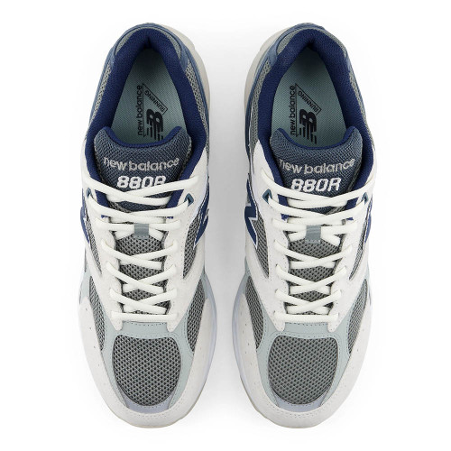 New Balance 880R